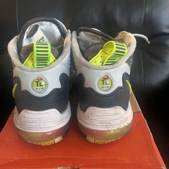 Men’s TL Nike Sneakers - Picture 3 of 5